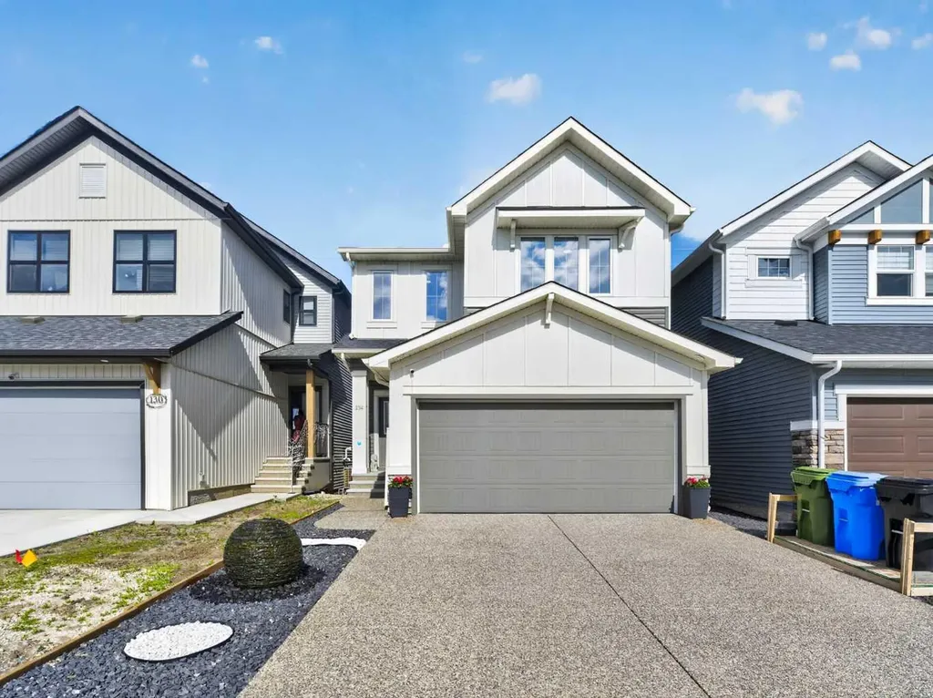 134 Hotchkiss Manor SE Calgary AB T3S 0J5