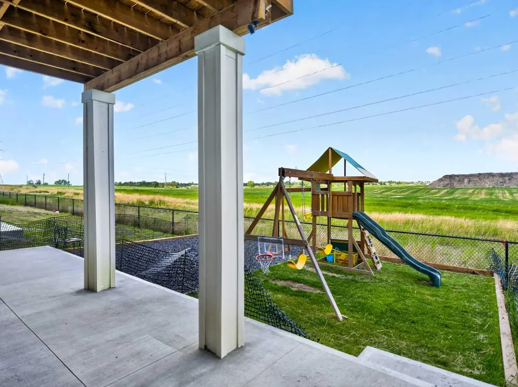 134 Hotchkiss Manor SE Calgary AB T3S 0J5