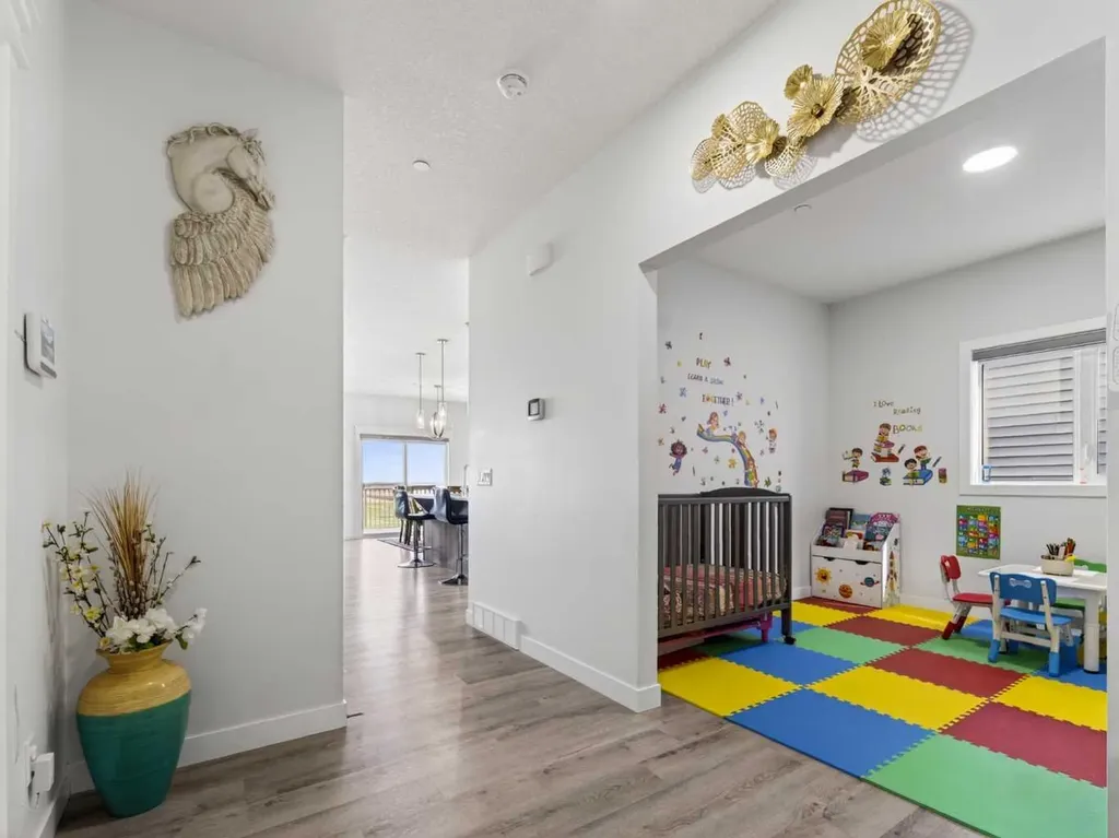 134 Hotchkiss Manor SE Calgary AB T3S 0J5