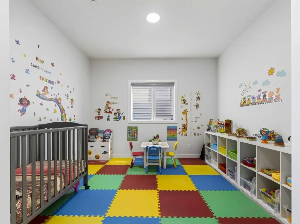 134 Hotchkiss Manor SE Calgary AB T3S 0J5