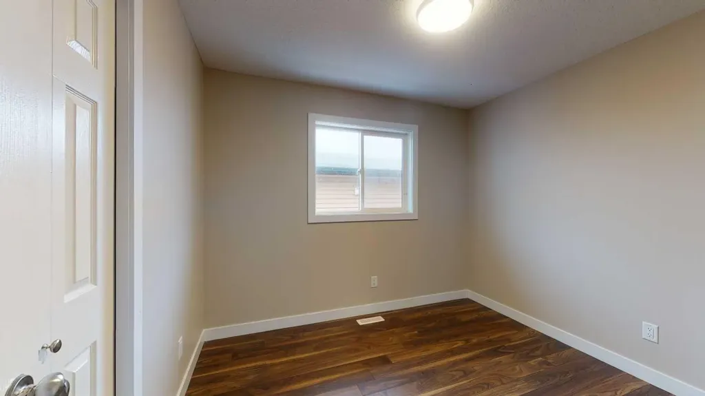 8876 75 Avenue Grande Prairie AB T8X 0H8