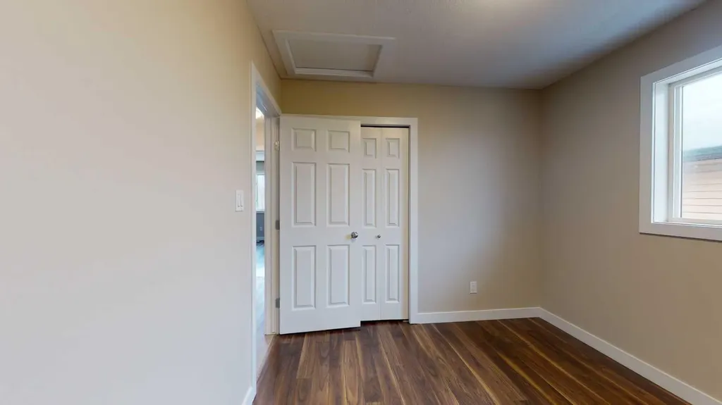 8876 75 Avenue Grande Prairie AB T8X 0H8