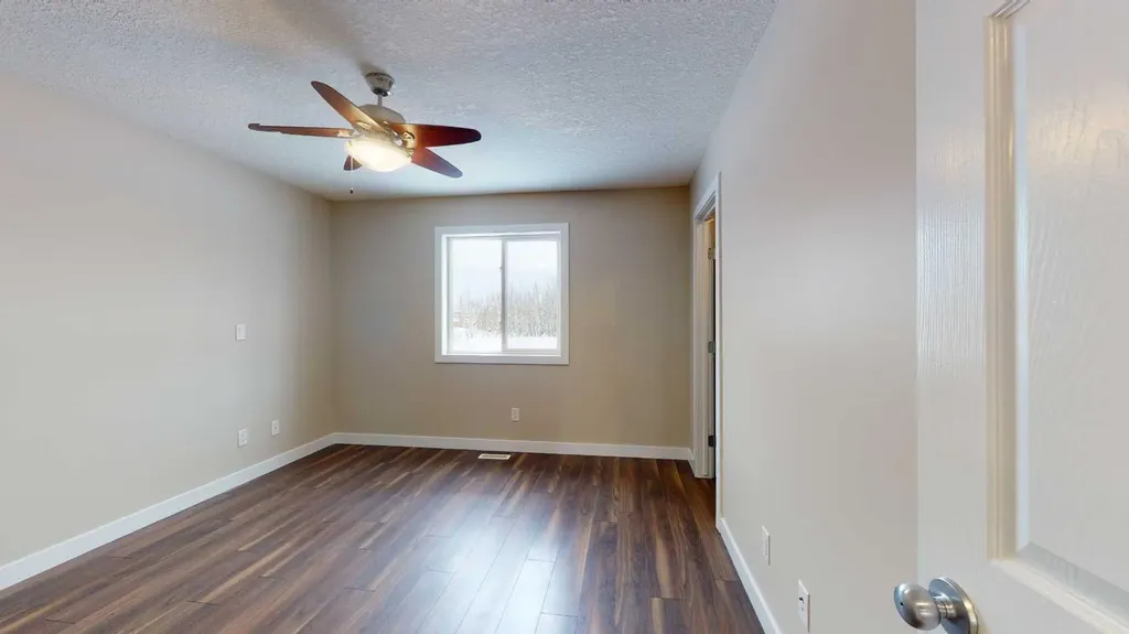 8876 75 Avenue Grande Prairie AB T8X 0H8