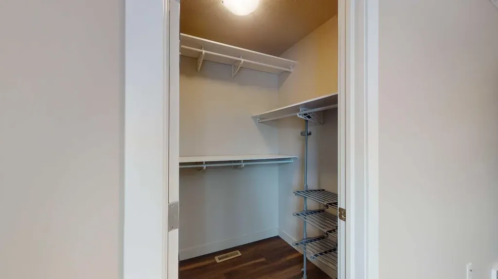 8876 75 Avenue Grande Prairie AB T8X 0H8