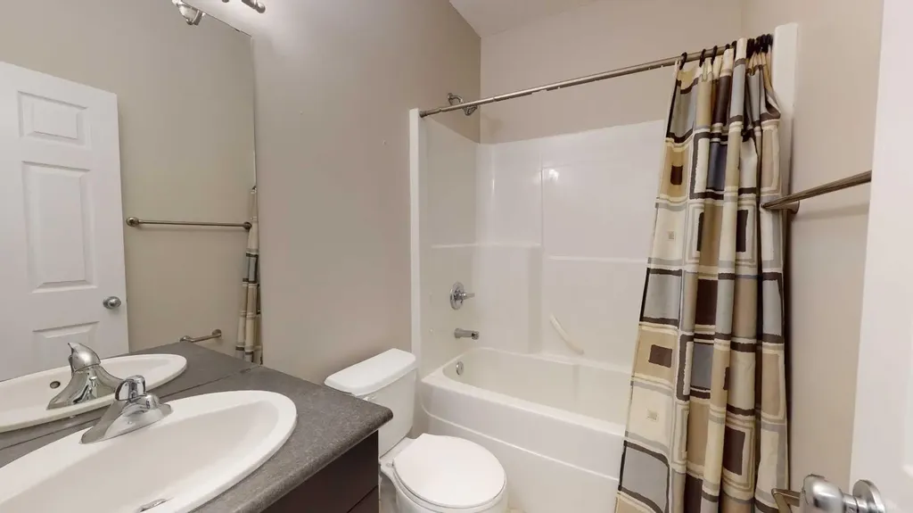8876 75 Avenue Grande Prairie AB T8X 0H8