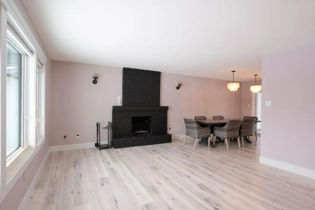 113 Dundas Road Fort Mcmurray AB T9K1B8