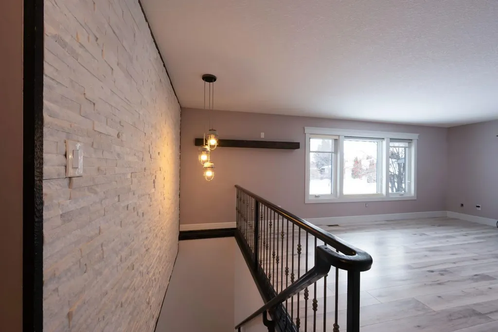 113 Dundas Road Fort Mcmurray AB T9K1B8