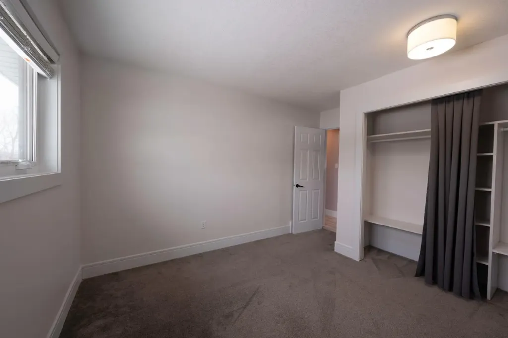 113 Dundas Road Fort Mcmurray AB T9K1B8