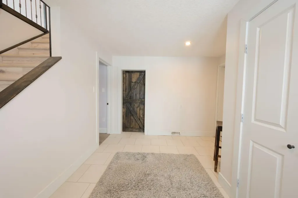 113 Dundas Road Fort Mcmurray AB T9K1B8