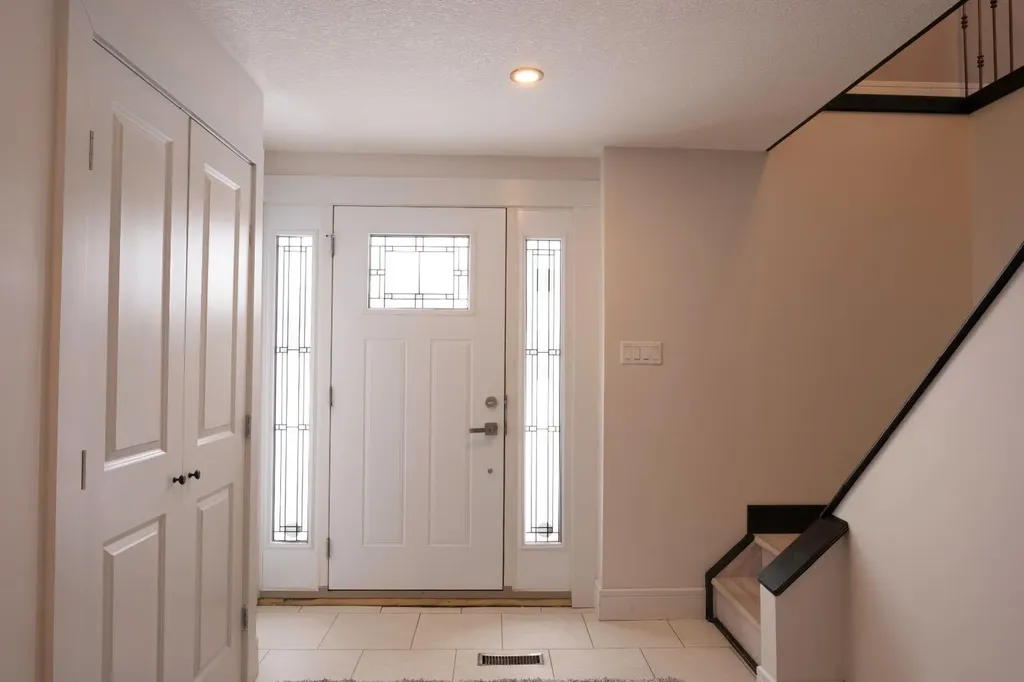 113 Dundas Road Fort Mcmurray AB T9K1B8