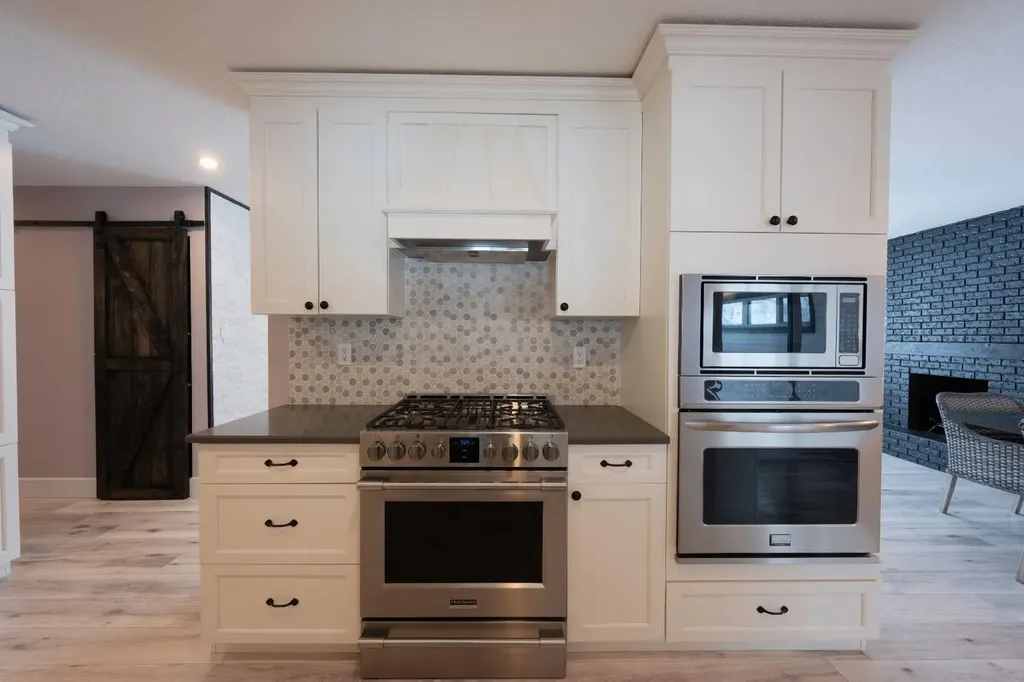 113 Dundas Road Fort Mcmurray AB T9K1B8