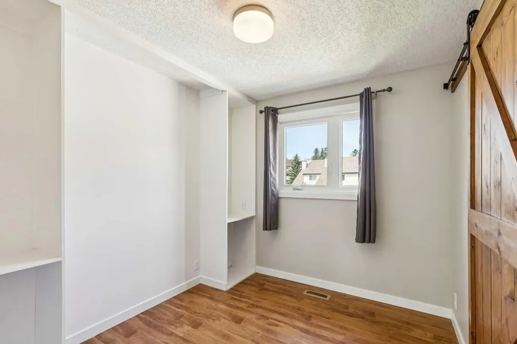 727 Ranchview Circle NW Calgary AB T3G1A9
