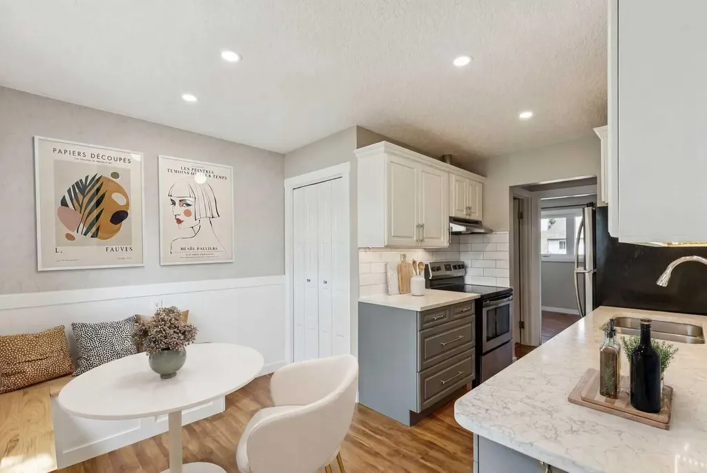727 Ranchview Circle NW Calgary AB T3G1A9