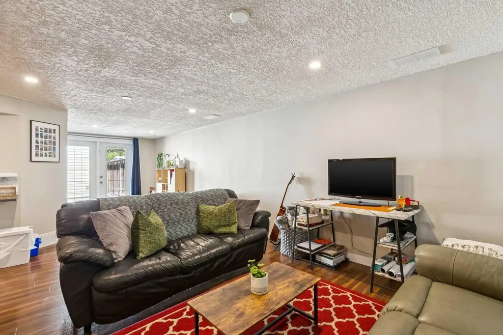 727 Ranchview Circle NW Calgary AB T3G1A9
