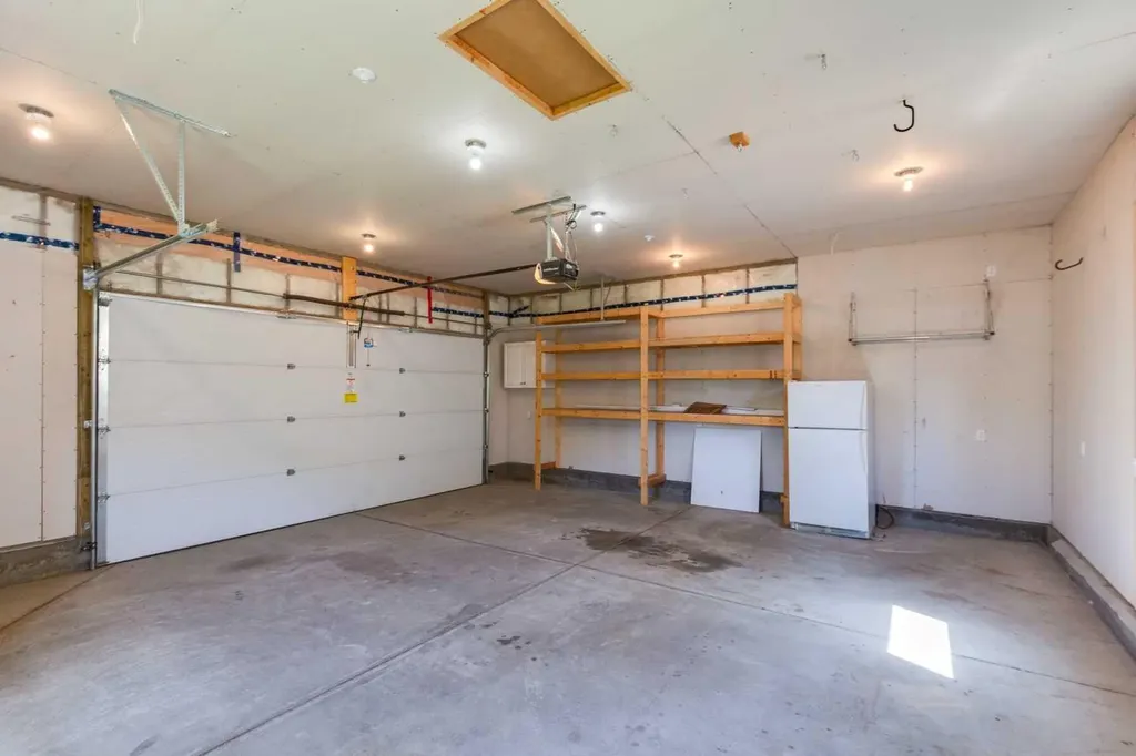 727 Ranchview Circle NW Calgary AB T3G1A9