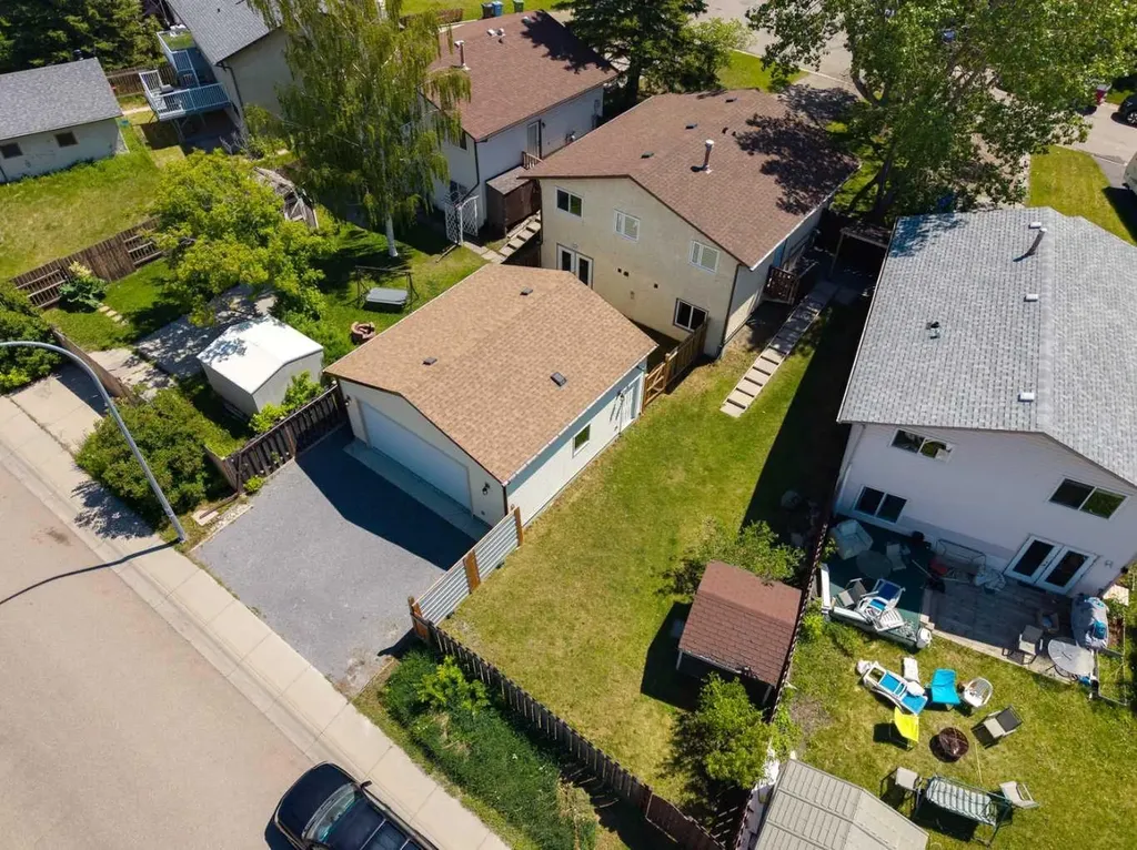 727 Ranchview Circle NW Calgary AB T3G1A9