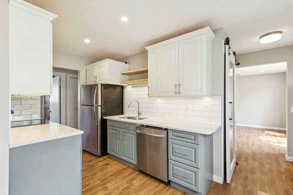727 Ranchview Circle NW Calgary AB T3G1A9