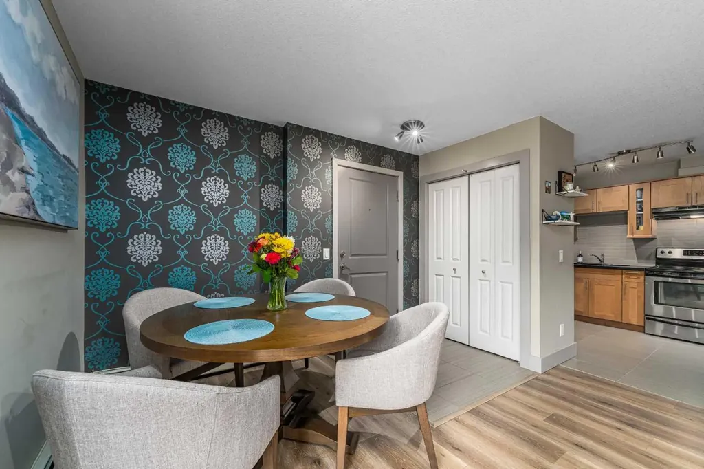 1422 Centre A Street NE Calgary AB T2E 2Z9