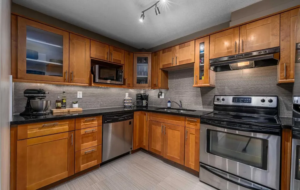 1422 Centre A Street NE Calgary AB T2E 2Z9