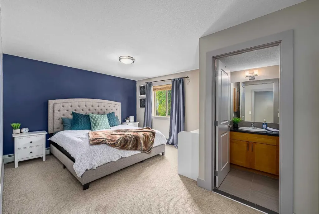 1422 Centre A Street NE Calgary AB T2E 2Z9