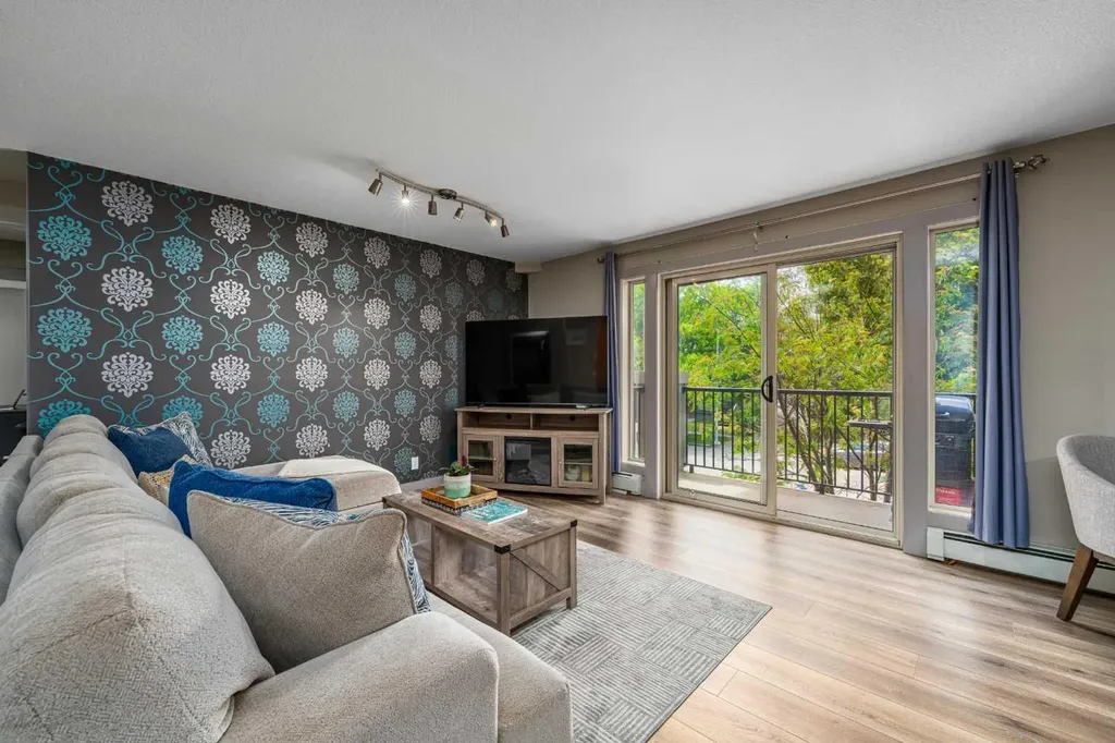 1422 Centre A Street NE Calgary AB T2E 2Z9