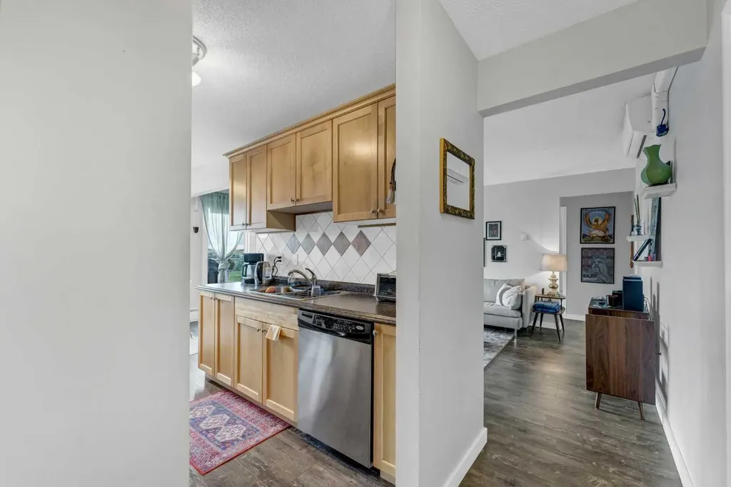512 Mccutcheon Drive NW Medicine Hat AB T1A6X7