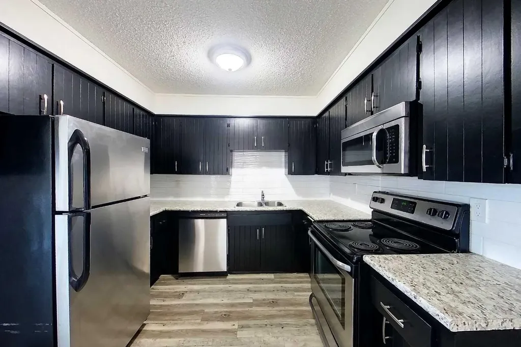5737 9 Avenue Edson AB T7E 1J4