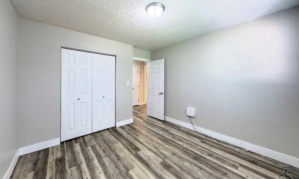 5737 9 Avenue Edson AB T7E 1J4