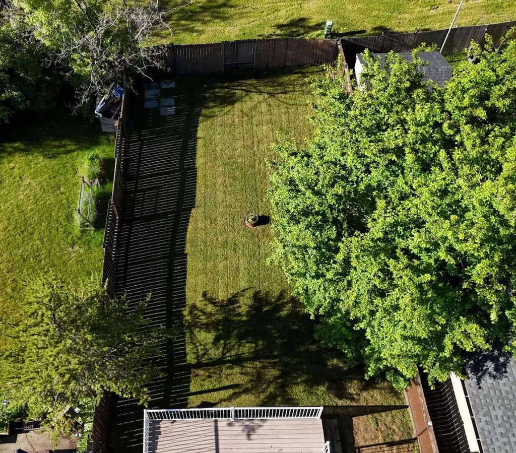 5737 9 Avenue Edson AB T7E 1J4