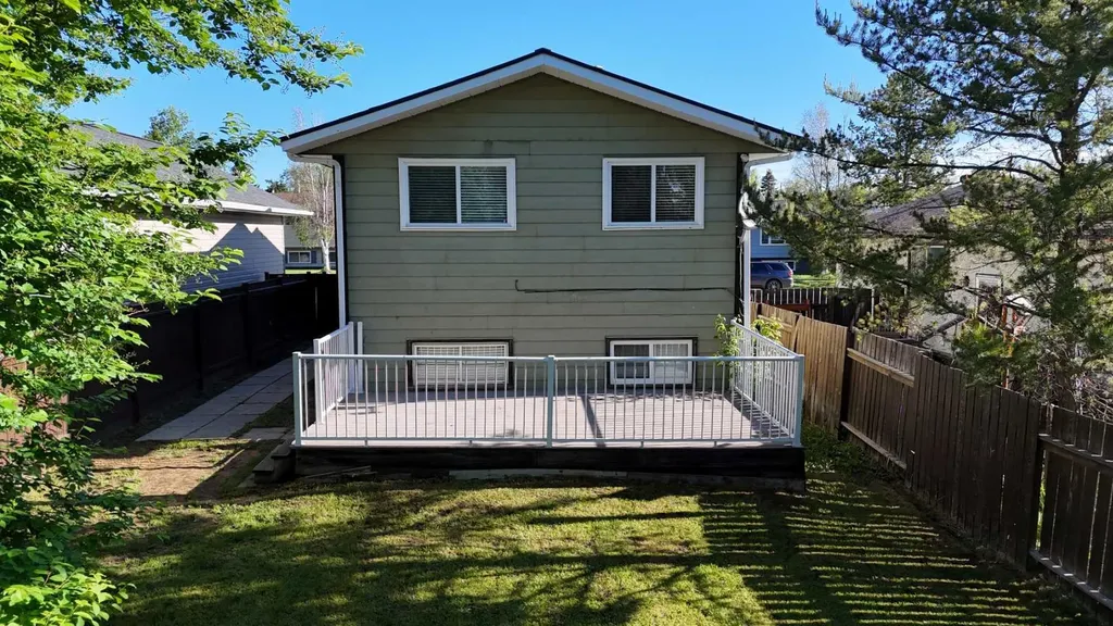 5737 9 Avenue Edson AB T7E 1J4