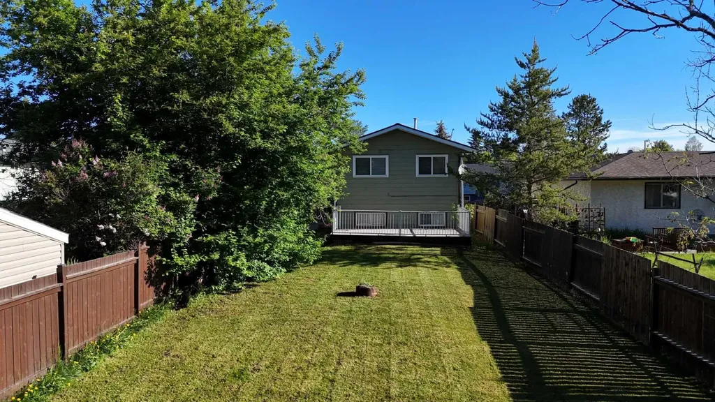 5737 9 Avenue Edson AB T7E 1J4