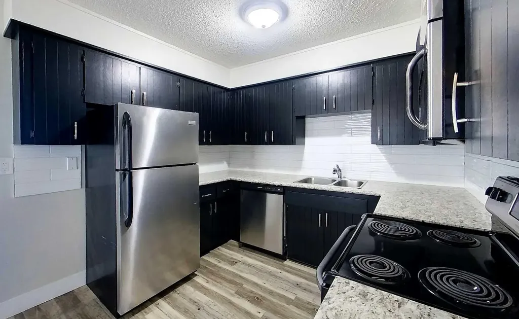5737 9 Avenue Edson AB T7E 1J4