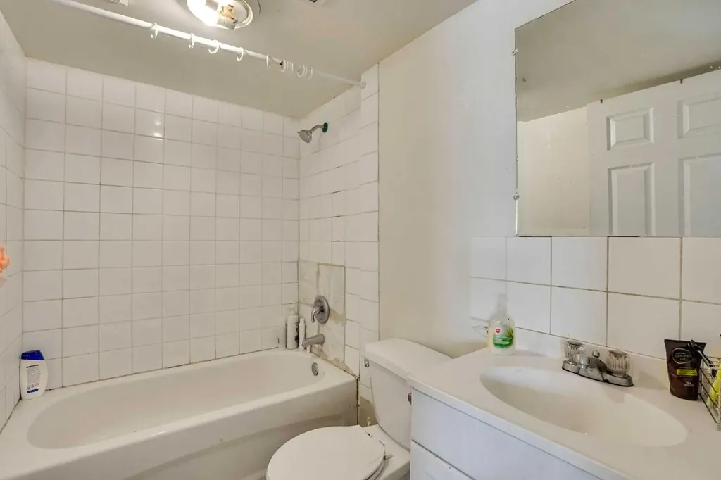 56 Fallingworth Bay NE Calgary AB T3J 1G3