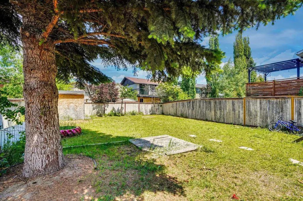 56 Fallingworth Bay NE Calgary AB T3J 1G3