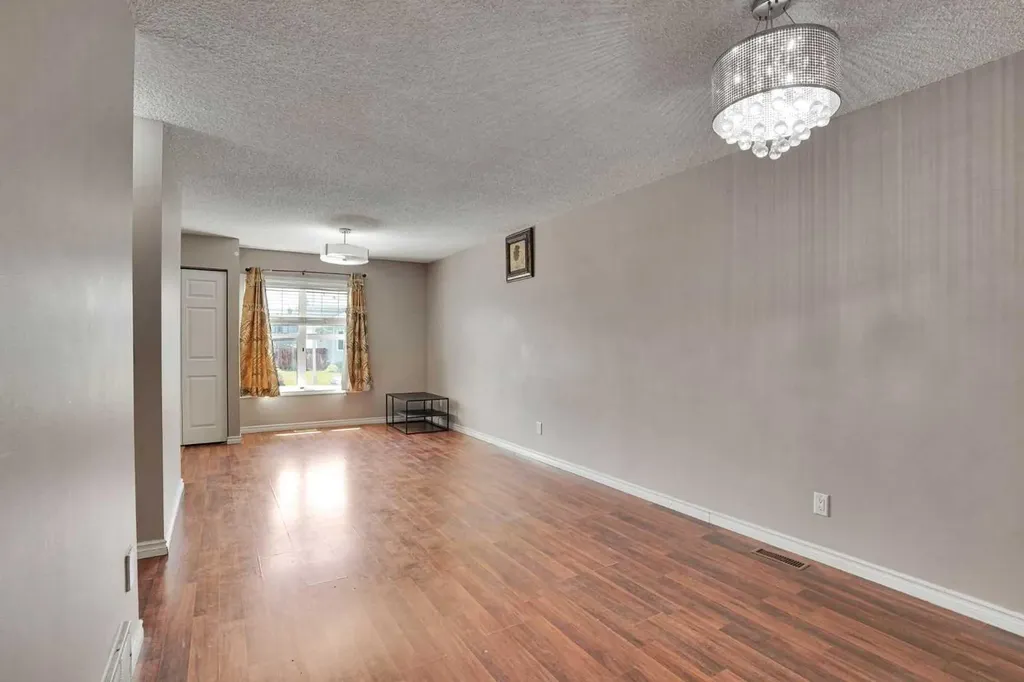 56 Fallingworth Bay NE Calgary AB T3J 1G3