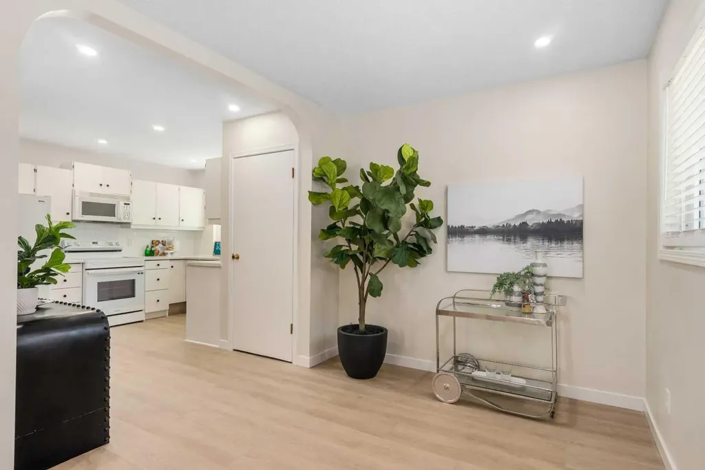 487 Arlington Drive SE Calgary AB T2H1S4