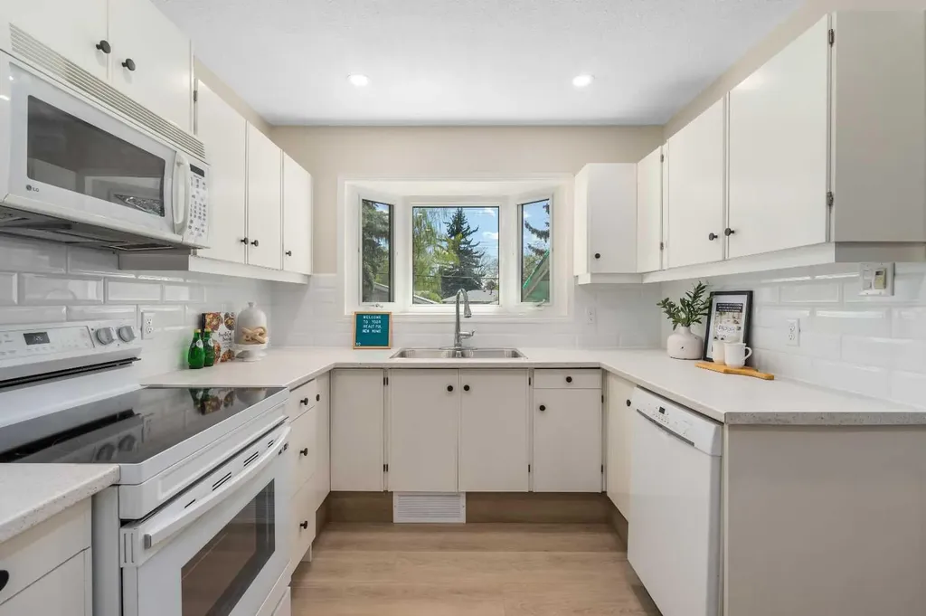 487 Arlington Drive SE Calgary AB T2H1S4