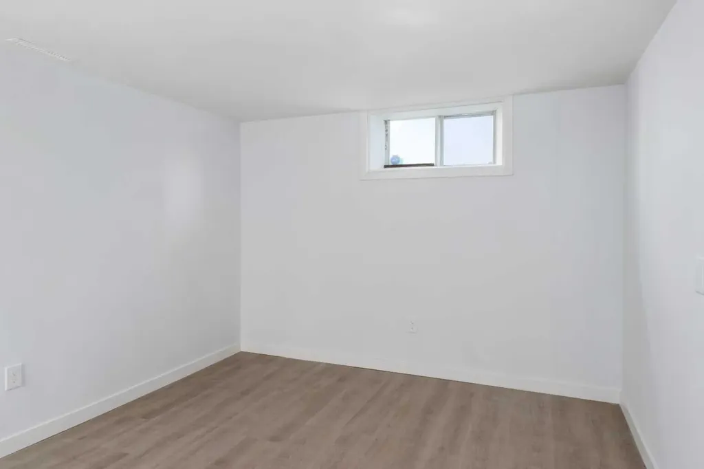 487 Arlington Drive SE Calgary AB T2H1S4