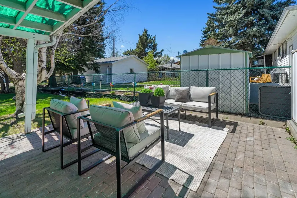 487 Arlington Drive SE Calgary AB T2H1S4