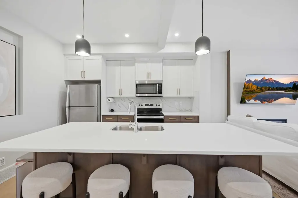 7 Lambeau Lane SE Airdrie AB T4A 3P4