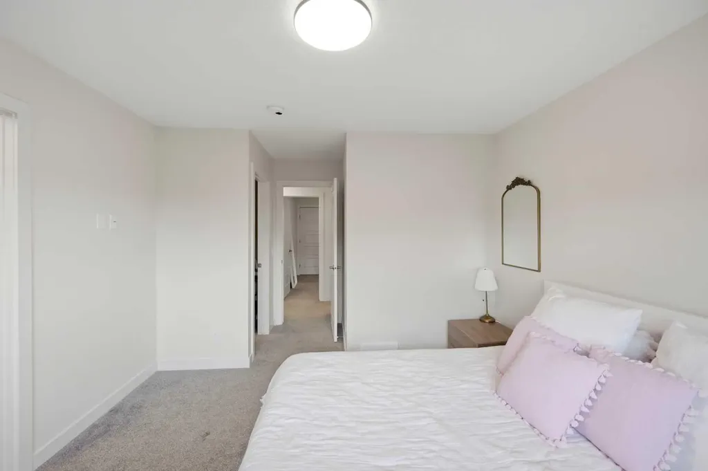 7 Lambeau Lane SE Airdrie AB T4A 3P4