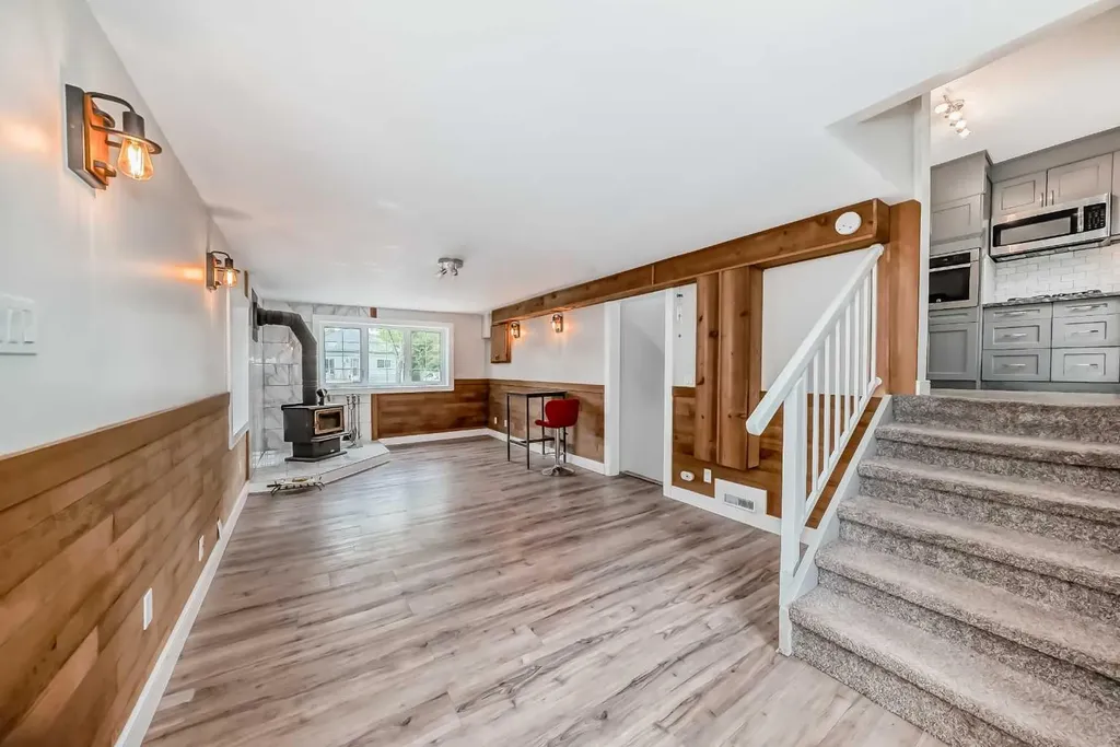 5238 52 Street Lacombe AB T4L 1B8
