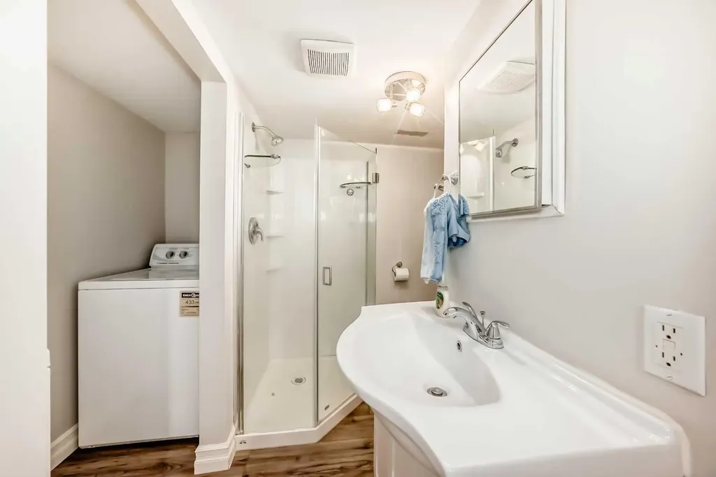 5238 52 Street Lacombe AB T4L 1B8