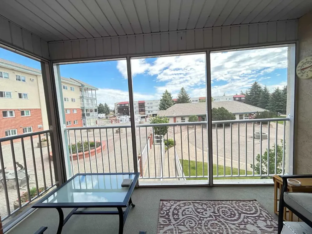 3021 13 Avenue SE Medicine Hat AB T1B 4E2