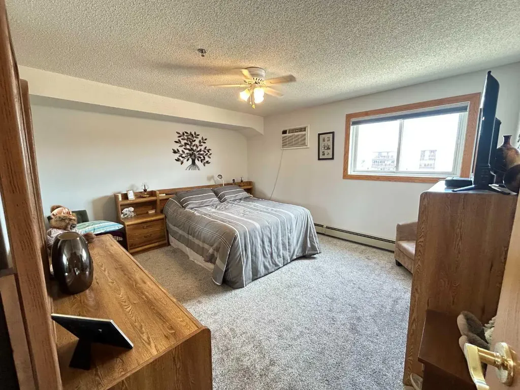3021 13 Avenue SE Medicine Hat AB T1B 4E2
