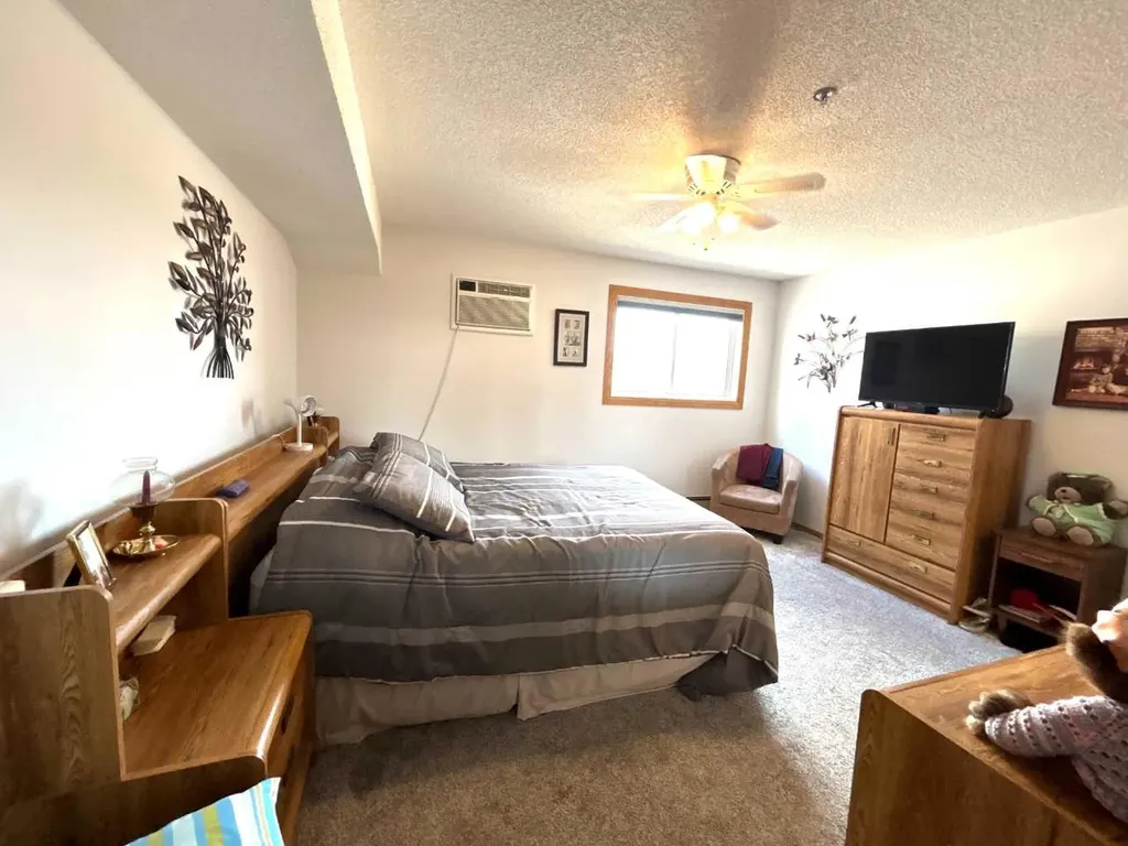 3021 13 Avenue SE Medicine Hat AB T1B 4E2