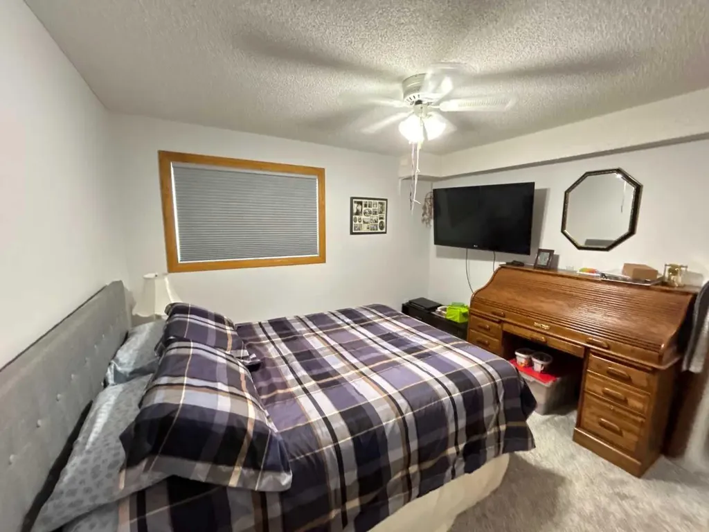 3021 13 Avenue SE Medicine Hat AB T1B 4E2