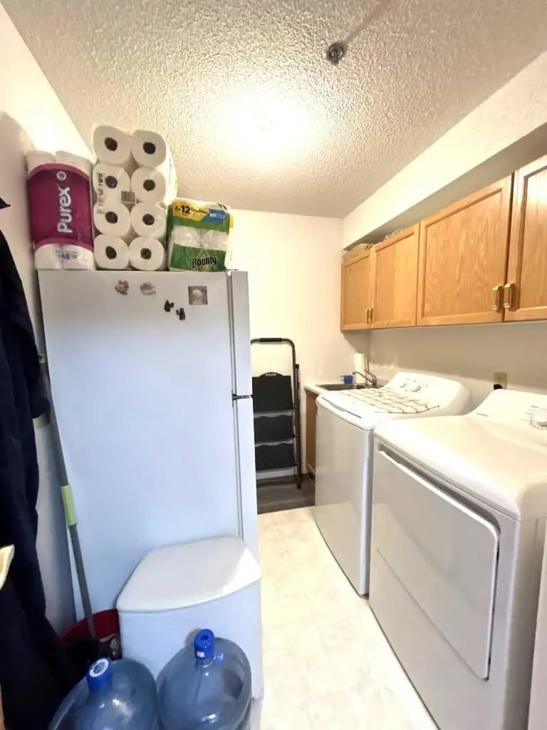 3021 13 Avenue SE Medicine Hat AB T1B 4E2