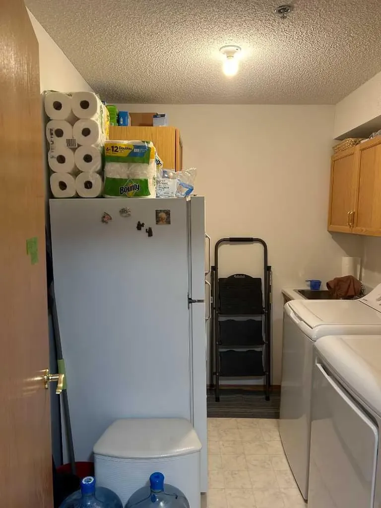 3021 13 Avenue SE Medicine Hat AB T1B 4E2