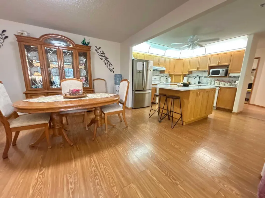 3021 13 Avenue SE Medicine Hat AB T1B 4E2